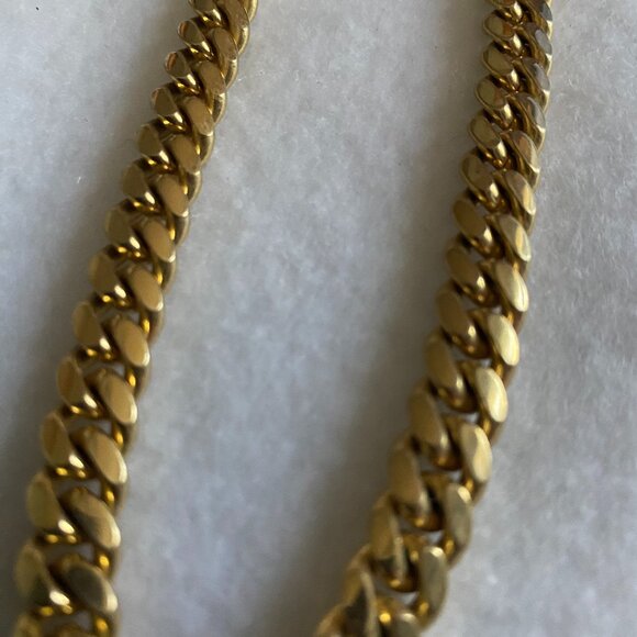 Gold chain - Picture 1 of 3
